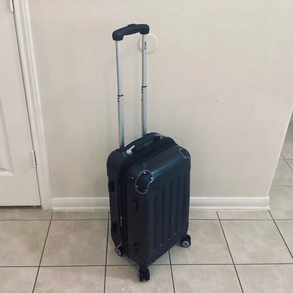 iFLY Carbon Racing Hard Side Carry-On Luggage - Picture 6 of 14